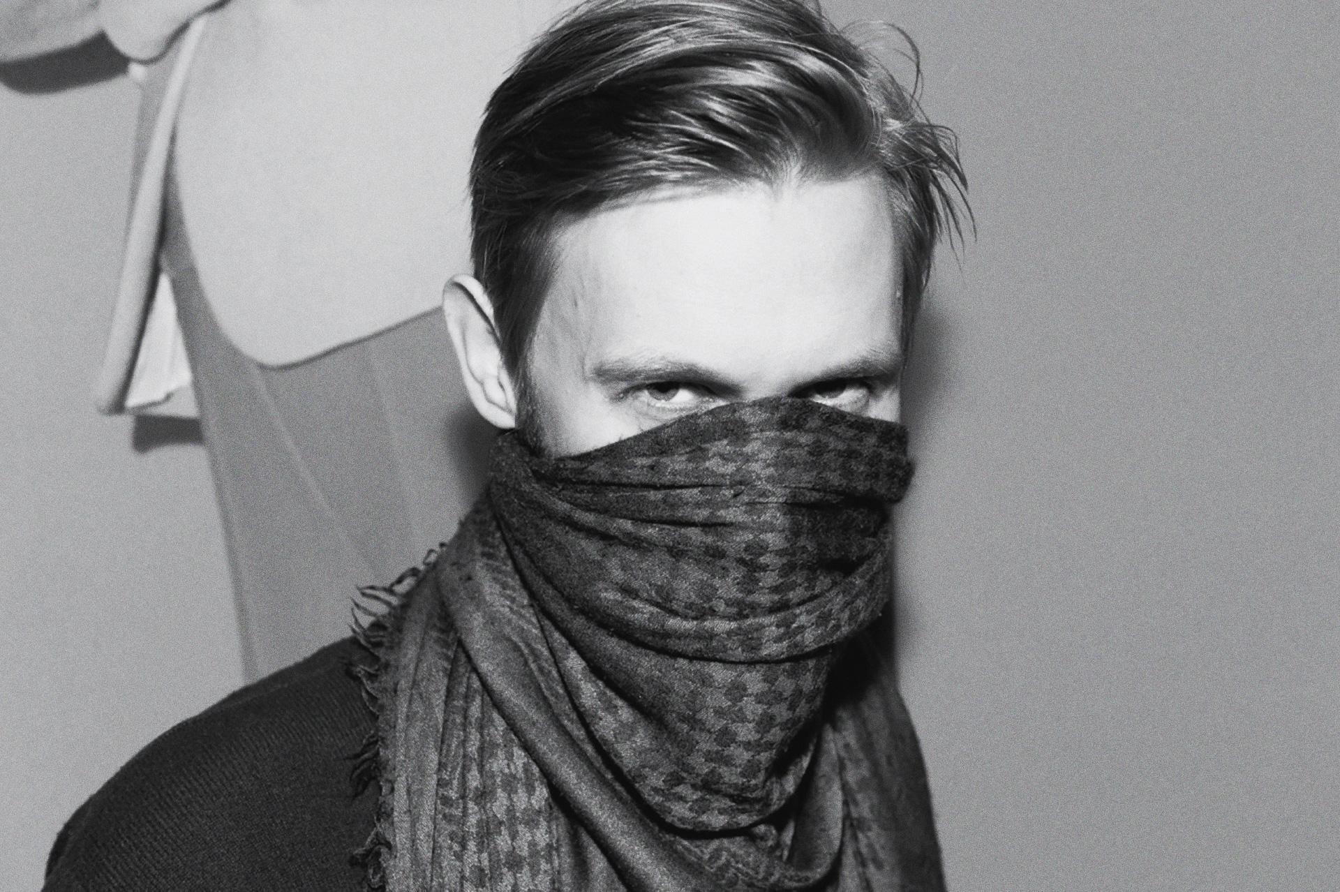 copyright Adrian & Alexis - 40 Moments