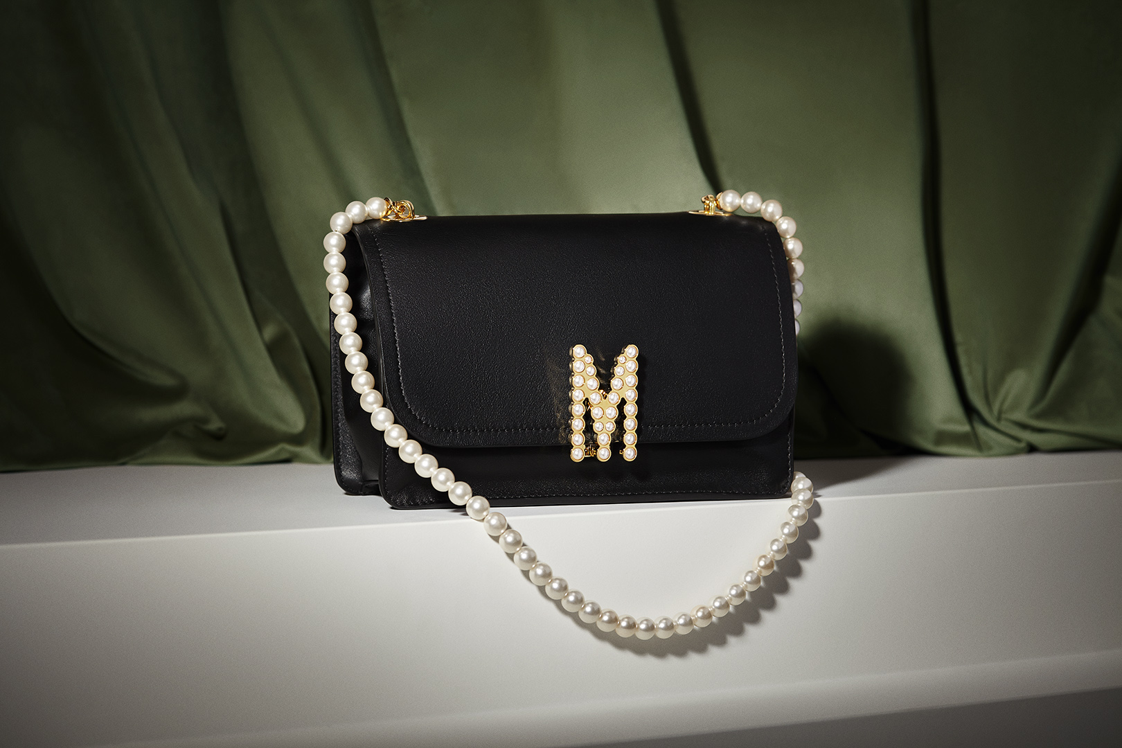 copyright Oriani & Origone - Moschino