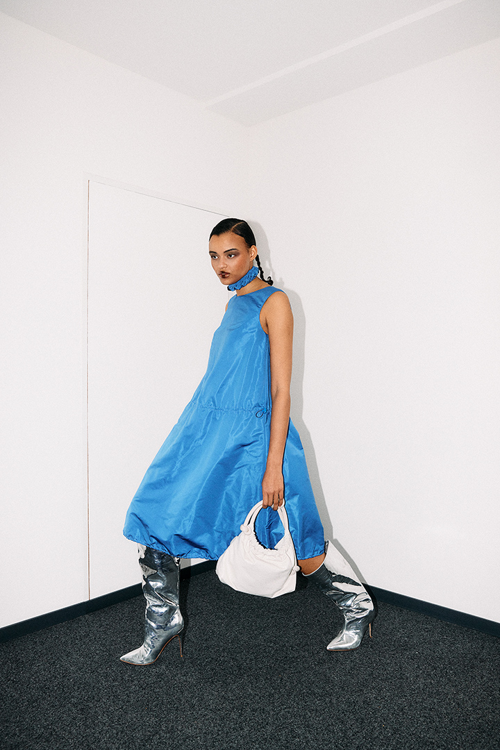 copyright Moritz Schermbach - Jill Bloch – About Waves and Circles